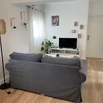 Fedriani Bright And Cosy Apartment